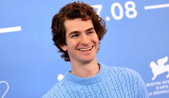 Andrew Garfield’s Stylish Statement in&nbsp;Blue