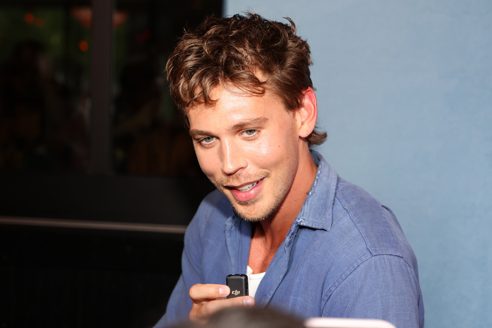 Cool and Confident: Austin Butler’s Shades of&nbsp;Blue