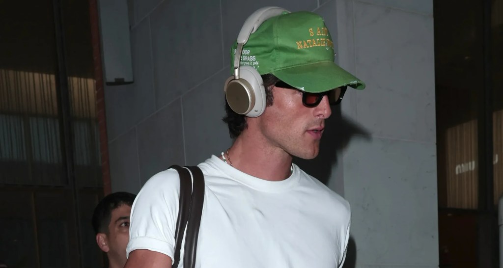 Jacob Elordi’s Airport Look Is Your New Travel&nbsp;Inspo